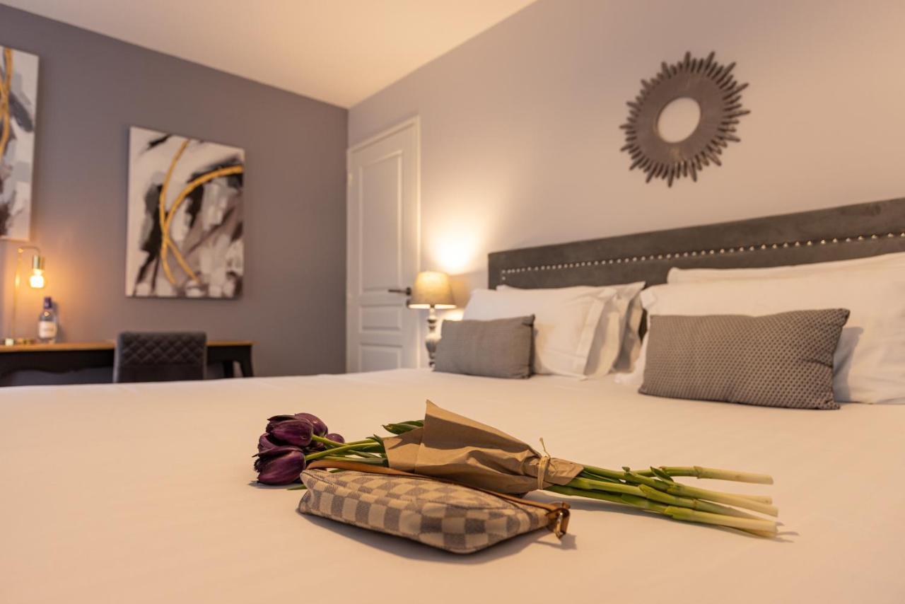 Hotel-Restaurant Des Augustins Saint-Cyprien  Ngoại thất bức ảnh