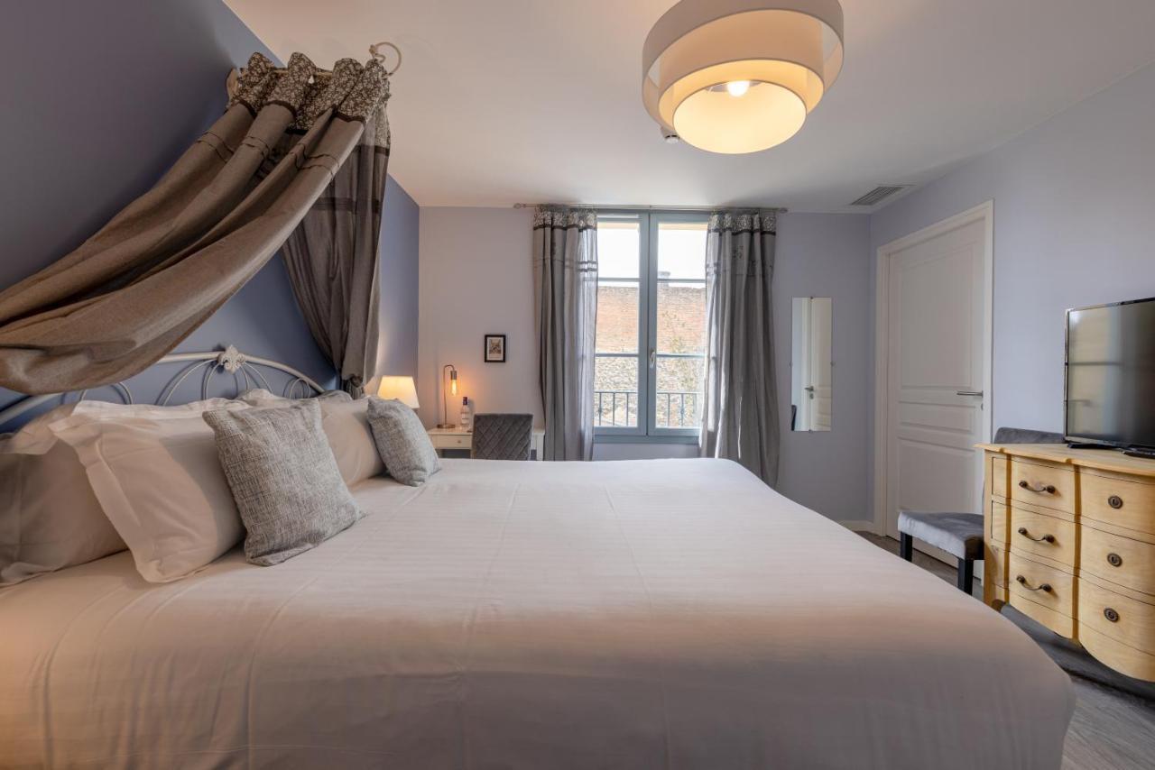 Hotel-Restaurant Des Augustins Saint-Cyprien  Ngoại thất bức ảnh