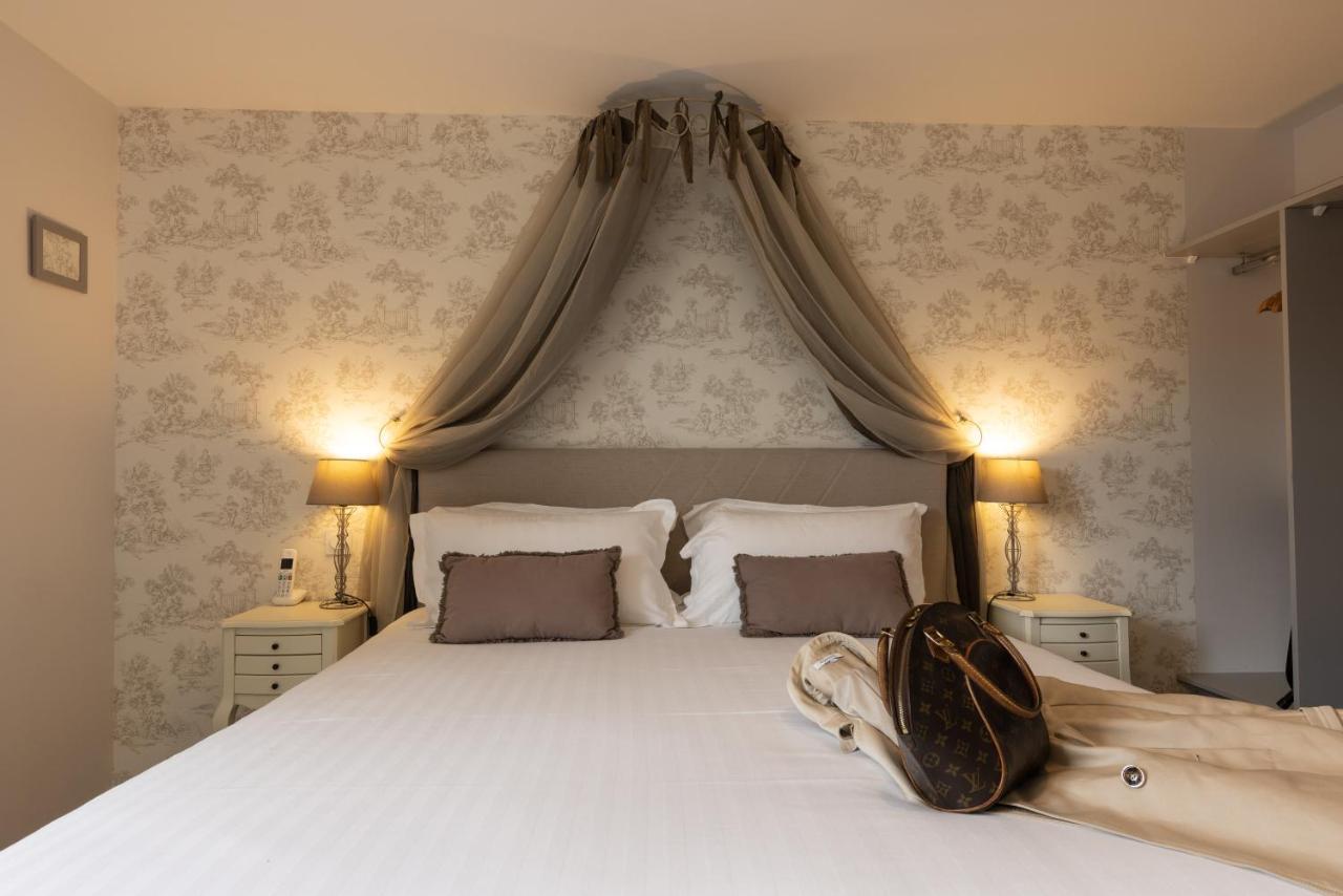Hotel-Restaurant Des Augustins Saint-Cyprien  Ngoại thất bức ảnh