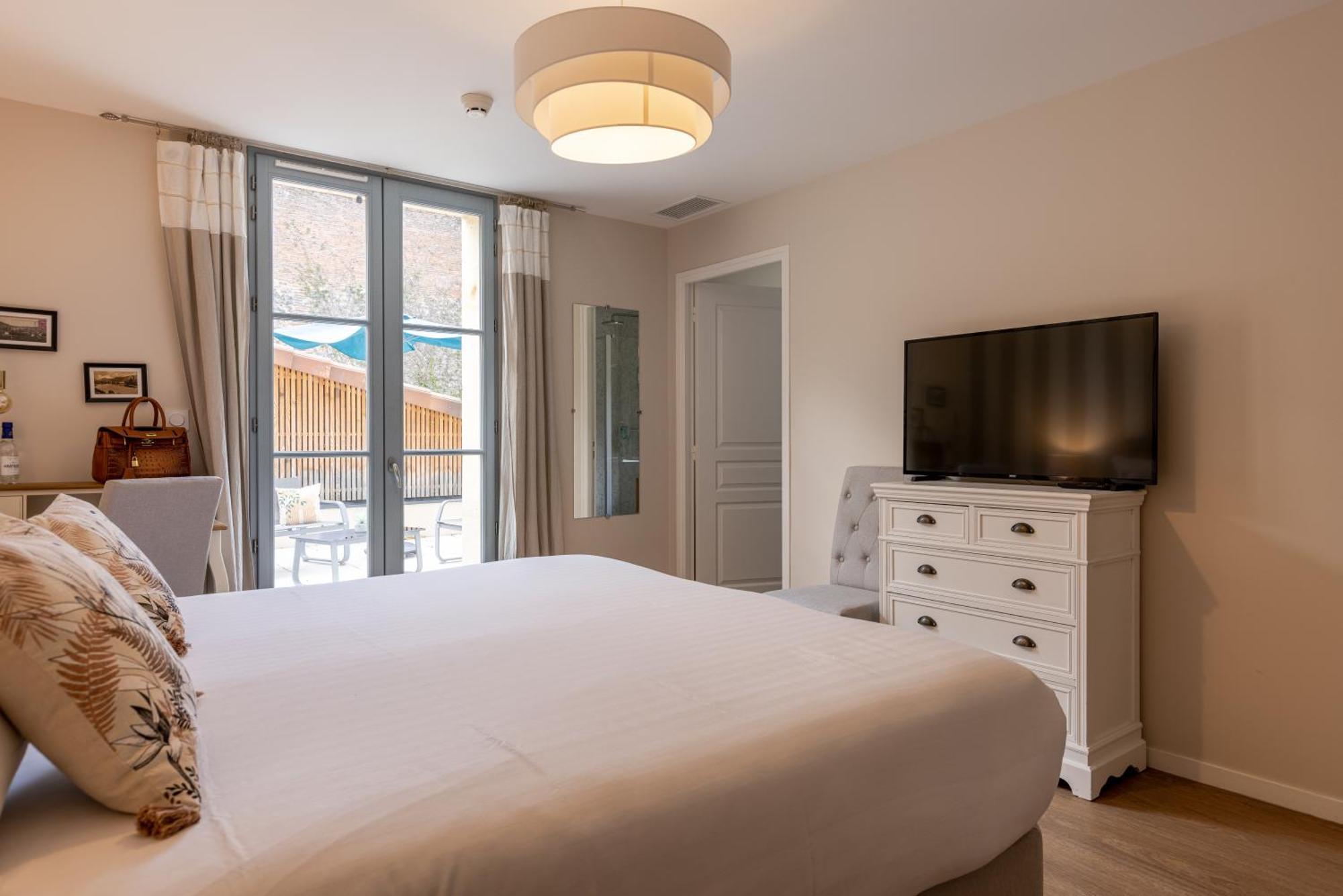 Hotel-Restaurant Des Augustins Saint-Cyprien  Ngoại thất bức ảnh